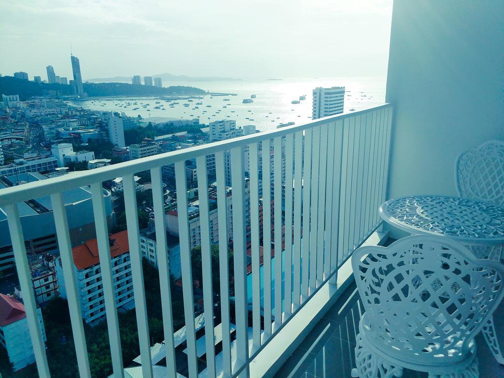 The Base Pattaya 芭提雅基地公寓 Экстерьер фото